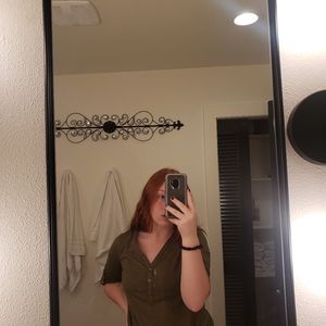 green quarter sleeve